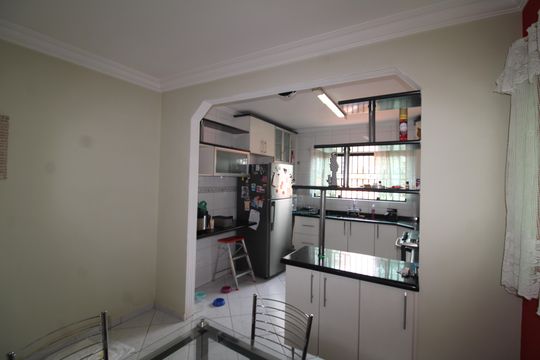 Cozinha / Sala de Jantar de casa à venda com 3 quartos, 216m² em Parque Sao Domingos, São Paulo