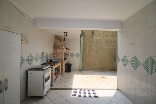 Área de Serviço de casa à venda com 3 quartos, 216m² em Parque Sao Domingos, São Paulo