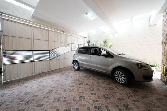 Garagem de casa à venda com 4 quartos, 192m² em Parque Savoi City, São Paulo