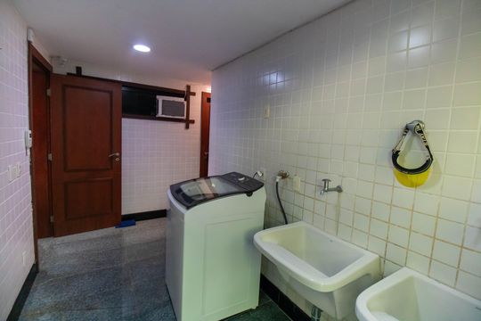 Área de Serviço de casa de condomínio à venda com 4 quartos, 838m² em Santo Antônio, Niterói