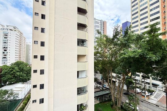 Vista de apartamento para alugar com 1 quarto, 40m² em Indianópolis, São Paulo