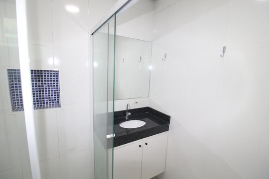 Banheiro de casa para alugar com 2 quartos, 80m² em Indianópolis, São Paulo