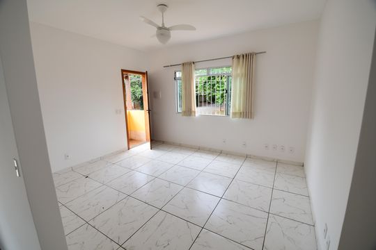 Sala de casa para alugar com 7 quartos, 279m² em Cidade Universitária, Campinas