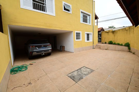 Garagem de casa para alugar com 7 quartos, 279m² em Cidade Universitária, Campinas