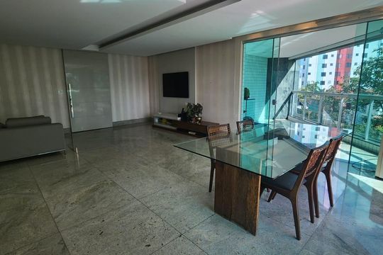 Apartamento para alugar com 4 quartos, 165m² em Pampulha, Belo Horizonte