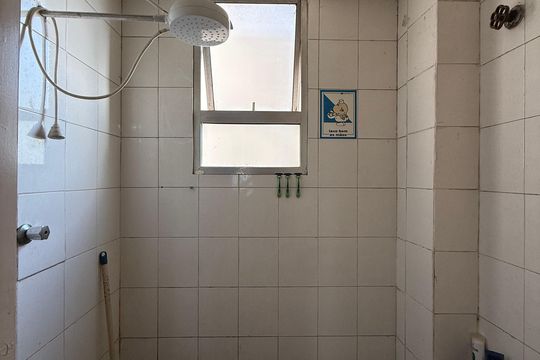 Banheiro social de apartamento para alugar com 1 quarto, 70m² em Santa Ifigênia, São Paulo