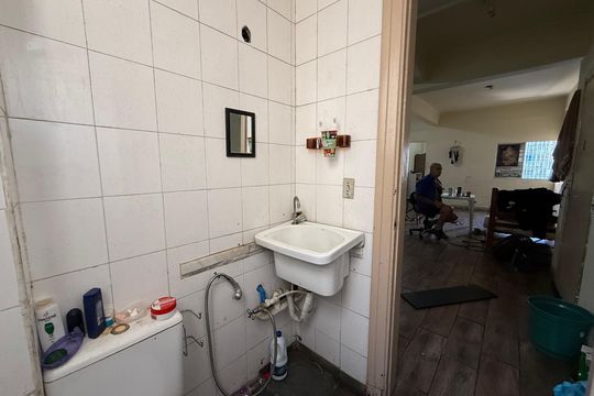 Banheiro social de apartamento para alugar com 1 quarto, 70m² em Santa Ifigênia, São Paulo