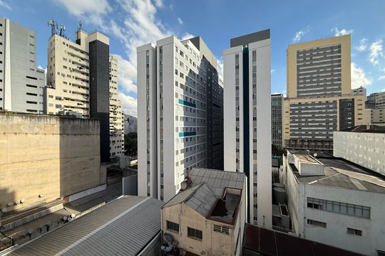 Vista do quarto de apartamento para alugar com 1 quarto, 70m² em Santa Ifigênia, São Paulo