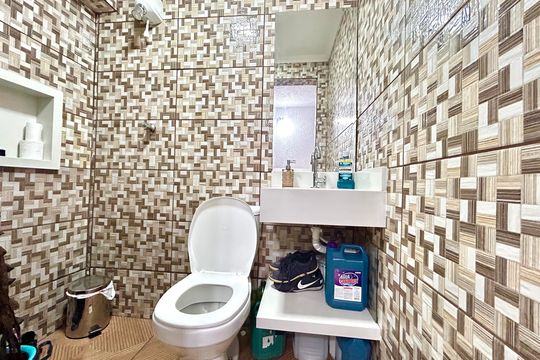Banheiro 2 de casa à venda com 3 quartos, 150m² em Jardim do Papai, Guarulhos