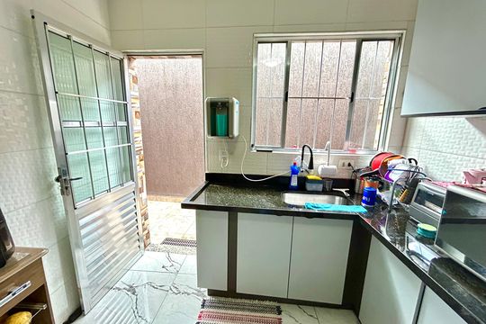 Cozinha de casa à venda com 3 quartos, 150m² em Jardim do Papai, Guarulhos