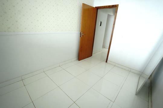 Casa à venda com 3 quartos, 180m² em Residencial Center Ville, Goiânia