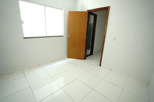 Casa à venda com 3 quartos, 180m² em Residencial Center Ville, Goiânia