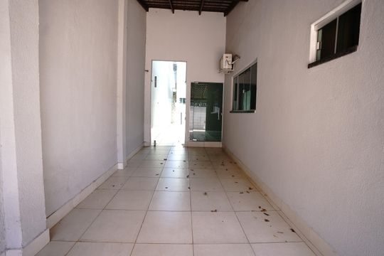 Casa à venda com 3 quartos, 180m² em Residencial Center Ville, Goiânia