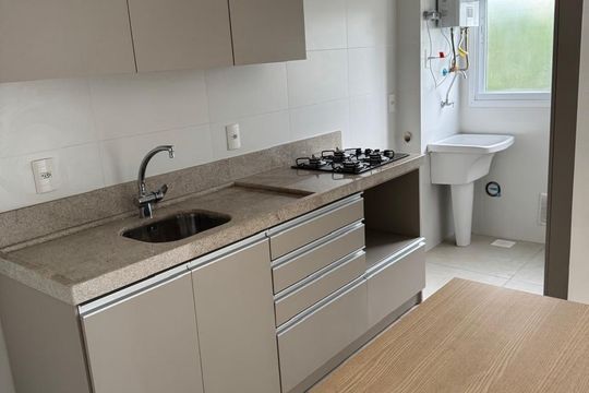 Cozinha de apartamento à venda com 3 quartos, 80m² em Santo Antônio, Porto Alegre