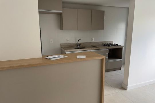 Sala de apartamento à venda com 3 quartos, 80m² em Santo Antônio, Porto Alegre