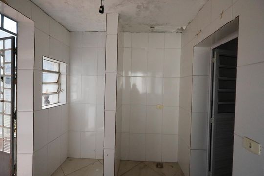 Área de Serviço casa 1 de casa à venda com 7 quartos, 180m² em Vila Medeiros, São Paulo