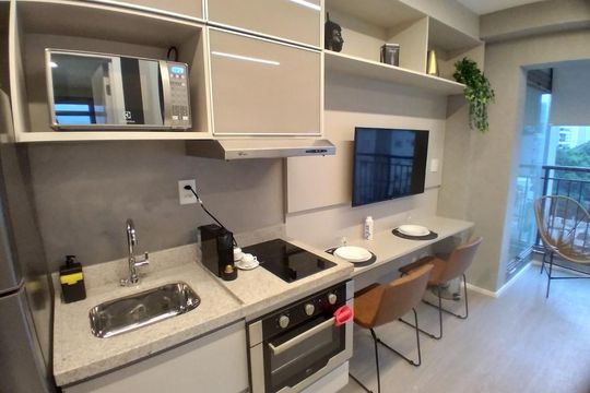 Cozinha de kitnet/studio à venda com 1 quarto, 25m² em Indianópolis, São Paulo