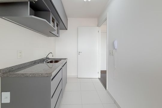 Cozinha de apartamento para alugar com 2 quartos, 56m² em Vila Dom Pedro I, São Paulo
