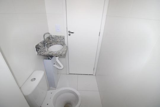 Banheiro de apartamento à venda com 2 quartos, 46m² em Santana, São Paulo