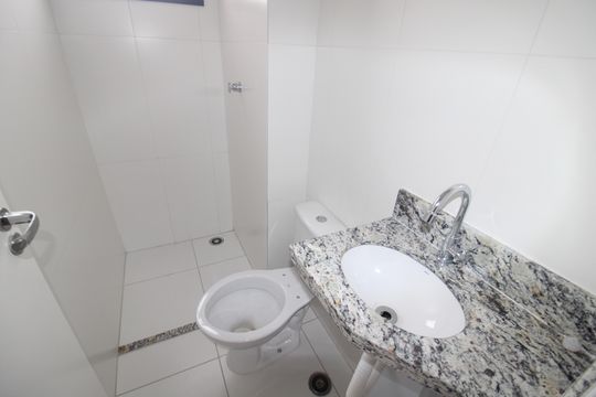 Banheiro de apartamento à venda com 2 quartos, 46m² em Santana, São Paulo
