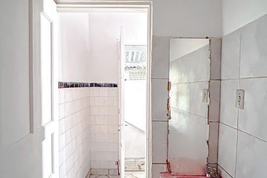 Banheiro de casa para alugar com 1 quarto, 160m² em Vila Ré, São Paulo