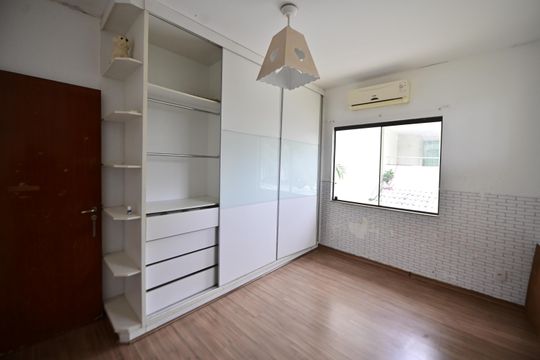 Casa de Condomínio à venda com 3 quartos, 250m² em Residencial Center Ville, Goiânia
