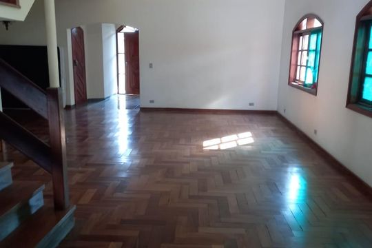 Sala de casa para alugar com 3 quartos, 720m² em Interlagos, São Paulo