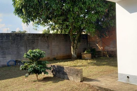 Área externa de casa para alugar com 3 quartos, 720m² em Interlagos, São Paulo