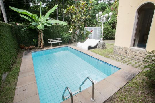 Piscina de casa à venda com 3 quartos, 200m² em Freguesia (jacarepaguá), Rio de Janeiro