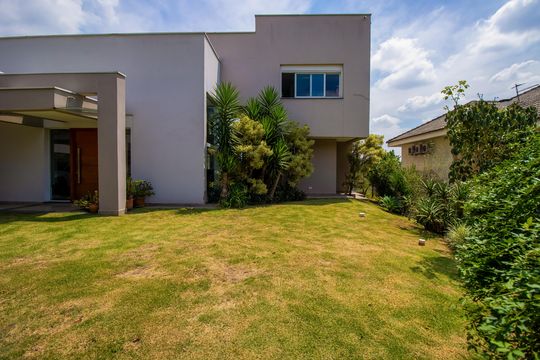Fachada de casa de condomínio para alugar com 5 quartos, 660m² em São Paulo Ii, Cotia