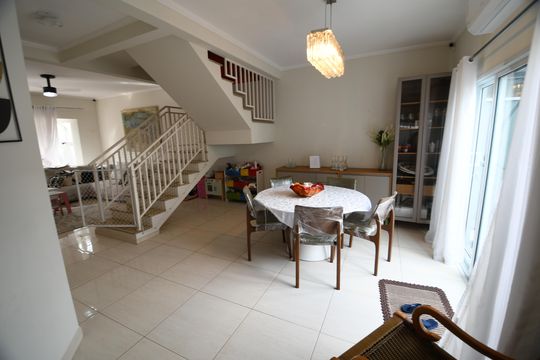 Sala de casa à venda com 3 quartos, 129m² em Cidade Universitária, Campinas