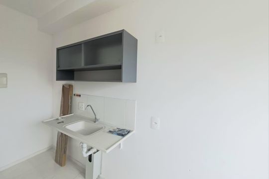 Cozinha de apartamento à venda com 2 quartos, 42m² em Jardim do Lago, Osasco