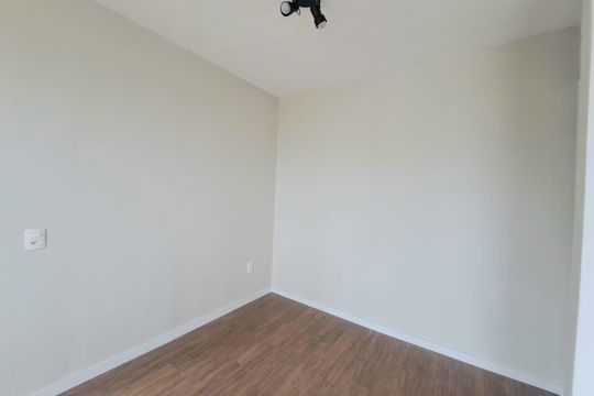 Sala de apartamento à venda com 2 quartos, 42m² em Jardim do Lago, Osasco