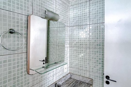 Banheiro da Suíte de apartamento à venda com 2 quartos, 57m² em Chácara Califórnia, São Paulo