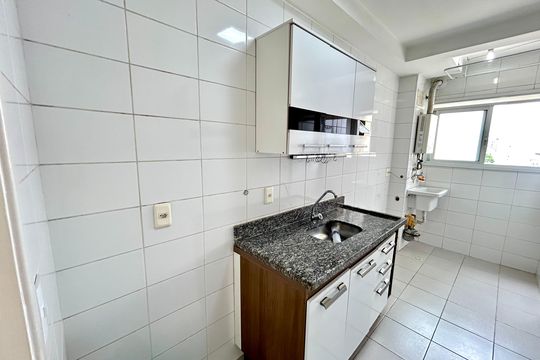 Cozinha de apartamento para alugar com 2 quartos, 65m² em Vila das Palmeiras, Guarulhos