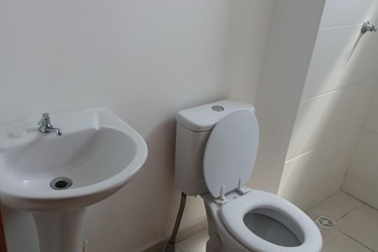 Banheiro de apartamento para alugar com 2 quartos, 40m² em Jardim Piazza Di Roma, Sorocaba