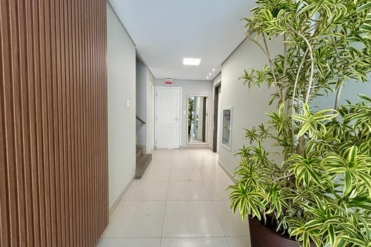 Hall de entrada de apartamento para alugar com 3 quartos, 89m² em Trindade, Florianópolis