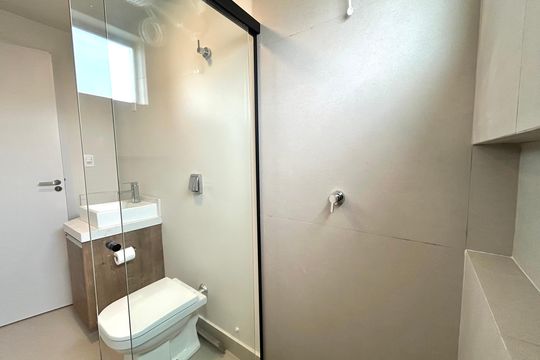 Banheiro Suíte  de apartamento para alugar com 3 quartos, 89m² em Trindade, Florianópolis