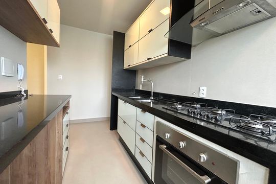 Cozinha  de apartamento para alugar com 3 quartos, 89m² em Trindade, Florianópolis