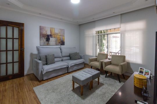 Casa para alugar com 2 quartos, 270m² em Vila Galvão, Guarulhos