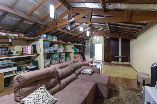 Casa para alugar com 2 quartos, 270m² em Vila Galvão, Guarulhos