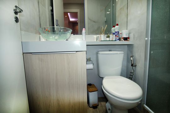 Banheiro de apartamento à venda com 2 quartos, 50m² em Vista Alegre, Rio de Janeiro