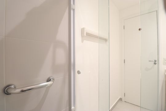 Banheiro  de apartamento à venda com 1 quarto, 41m² em Vila Romana, São Paulo