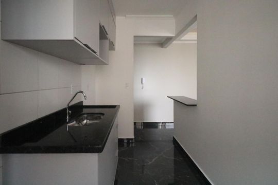 Cozinha de apartamento à venda com 2 quartos, 45m² em Piraporinha, Diadema
