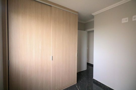 Quarto 1 de apartamento à venda com 2 quartos, 45m² em Piraporinha, Diadema
