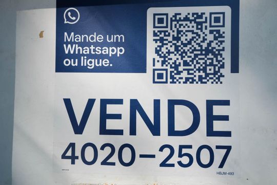 Placa de casa à venda com 7 quartos, 750m² em Vila Dalila, São Paulo