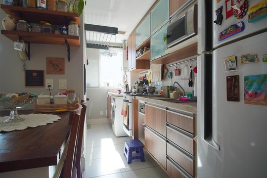 Cozinha de apartamento à venda com 2 quartos, 67m² em Jardim Carvalho, Porto Alegre