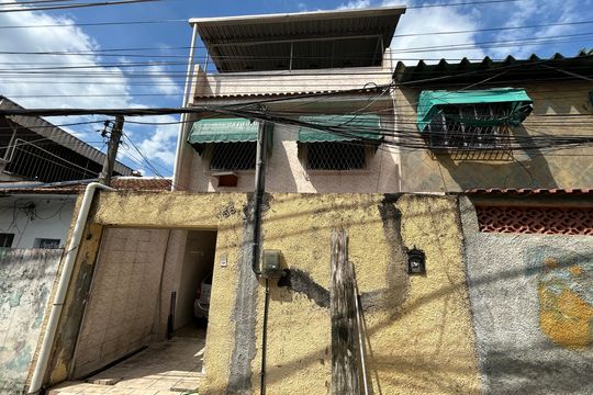 Fachada de casa à venda com 4 quartos, 100m² em Piedade, Rio de Janeiro