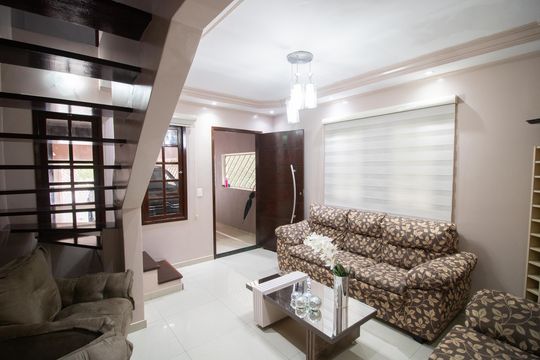SALA de casa à venda com 4 quartos, 267m² em Parque Peruche, São Paulo