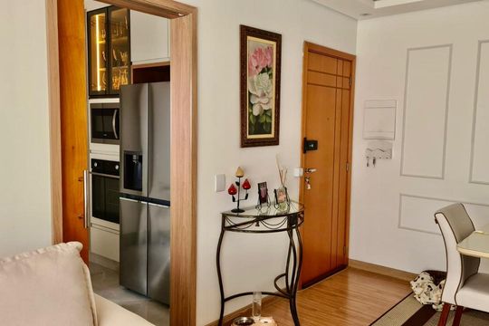 Sala de apartamento à venda com 2 quartos, 81m² em Vila Boa Vista, Barueri